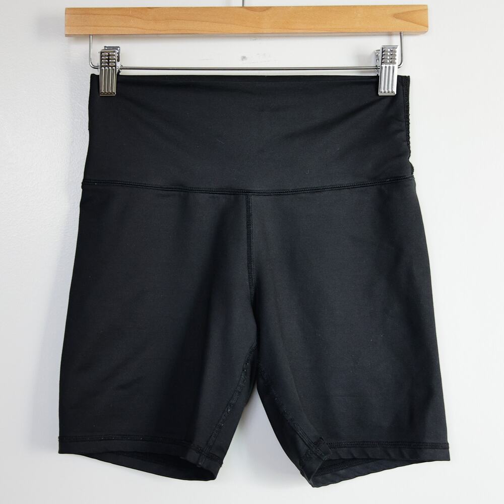Aerie Chill Play Move spandex shorts size M